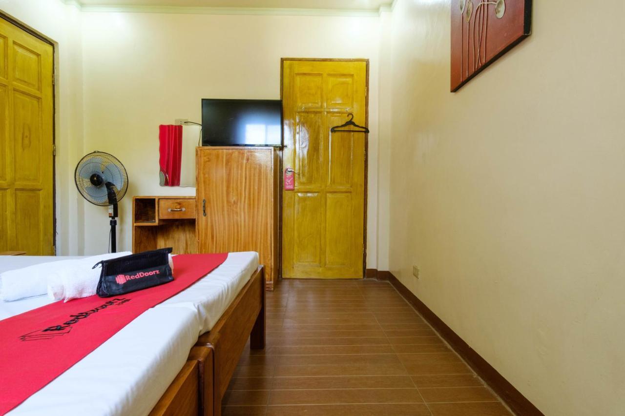 Reddoorz @ Poblacion 6 Coron Luaran gambar